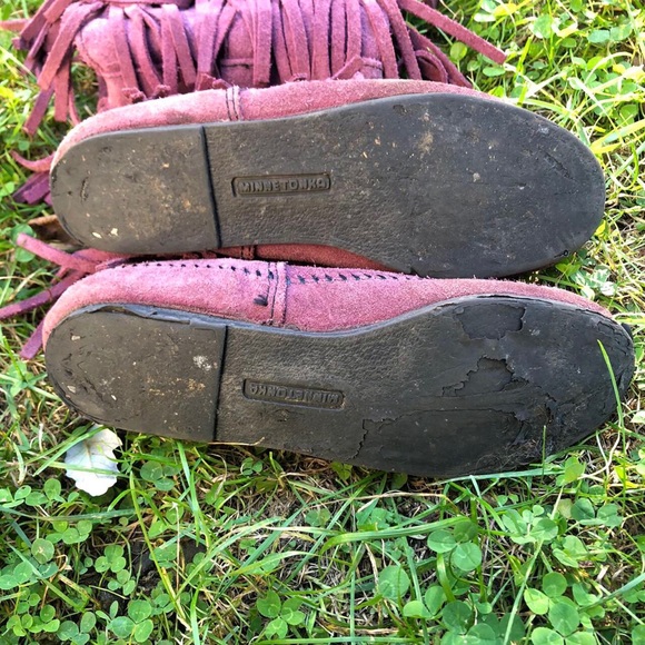 Lilac purple Minnetonka sz 8 boots!! - Picture 3 of 4